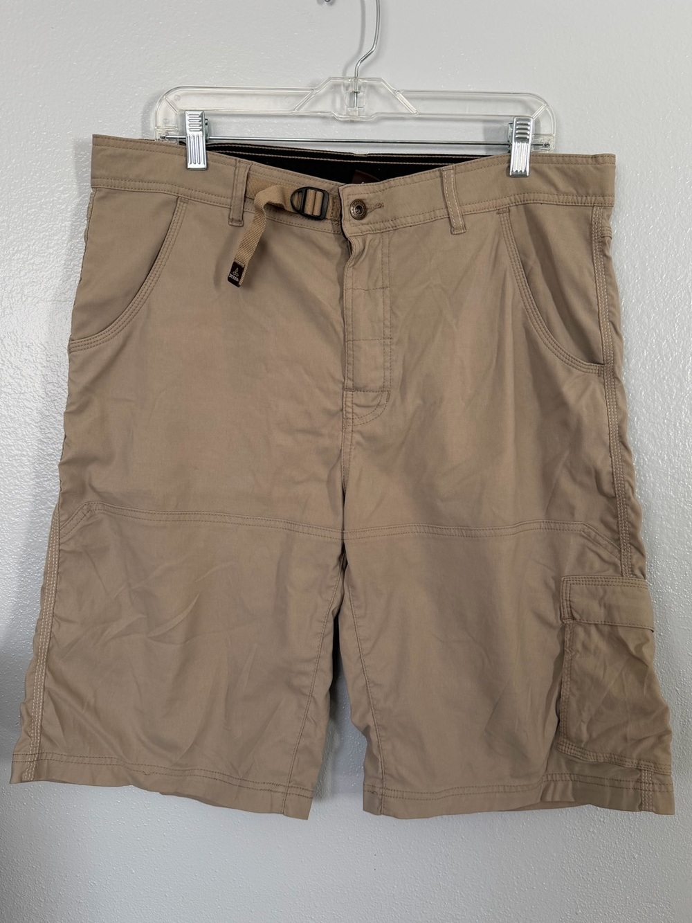 prAna Men's Stretch Zion Shorts in a beige colorway size XL